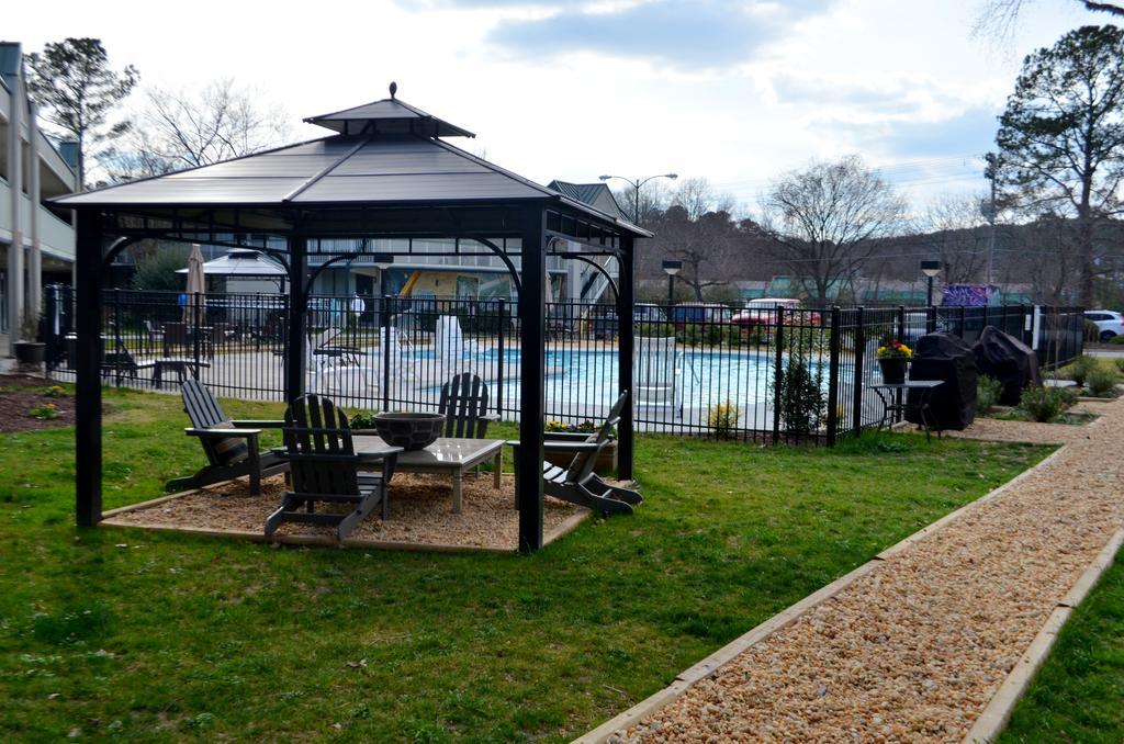 Chapel Hill University Inn Exterior photo
